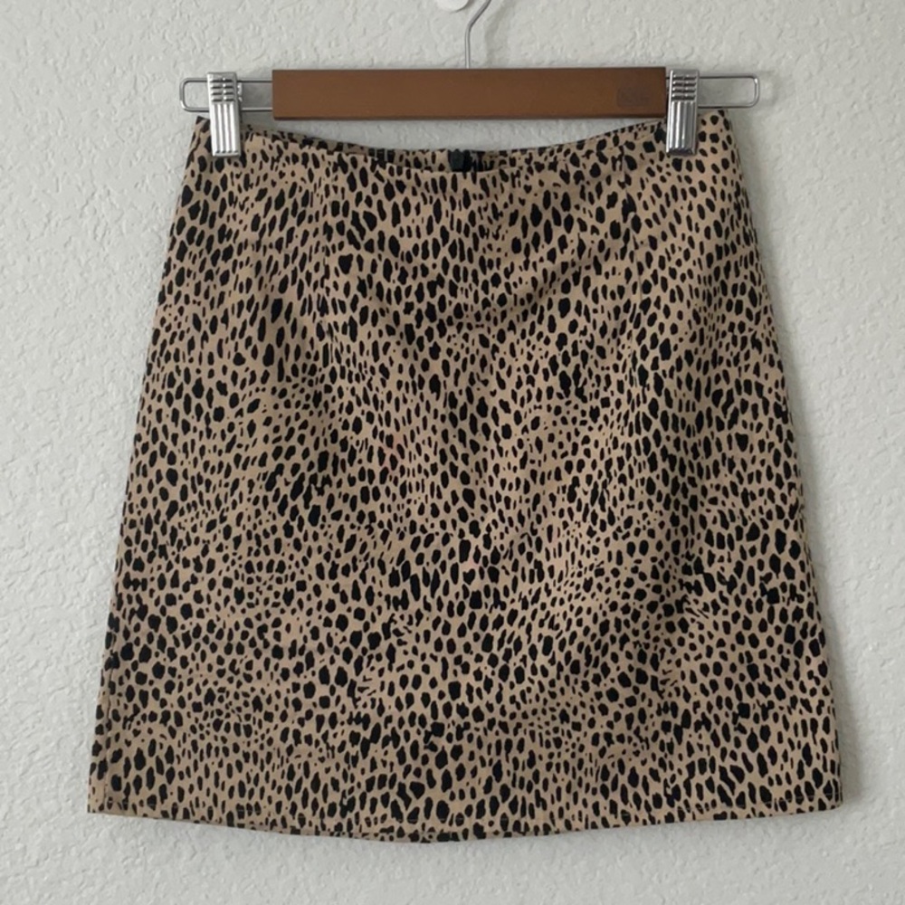 Brandy Melville - Leopard Print Mini-Skirt